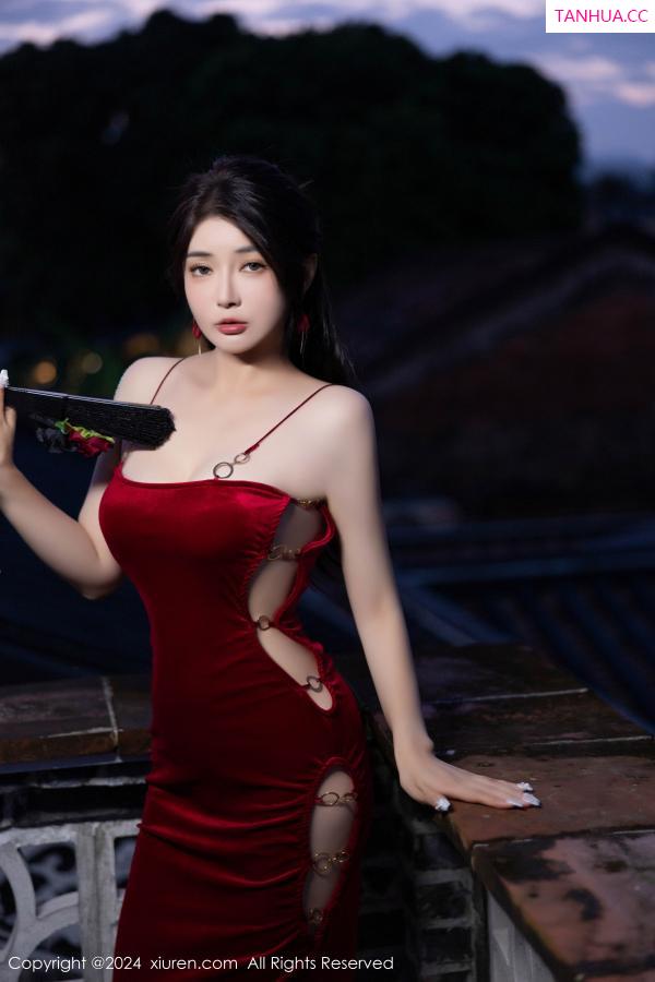 [XiuRen]高清写真图 2024.10.22 No.9327 凯竹Quinn 长裙美腿